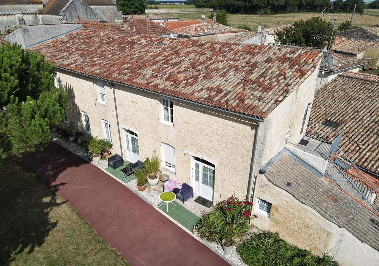 Jardin D'Arcy - Chambres D'Hotes Avec Piscine Et Spa Bois Екстер'єр фото